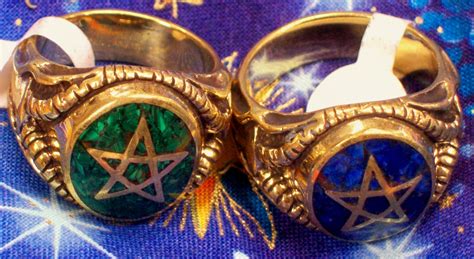 Sacred Symbols Engraved on Witch Rings: Meanings and Uses